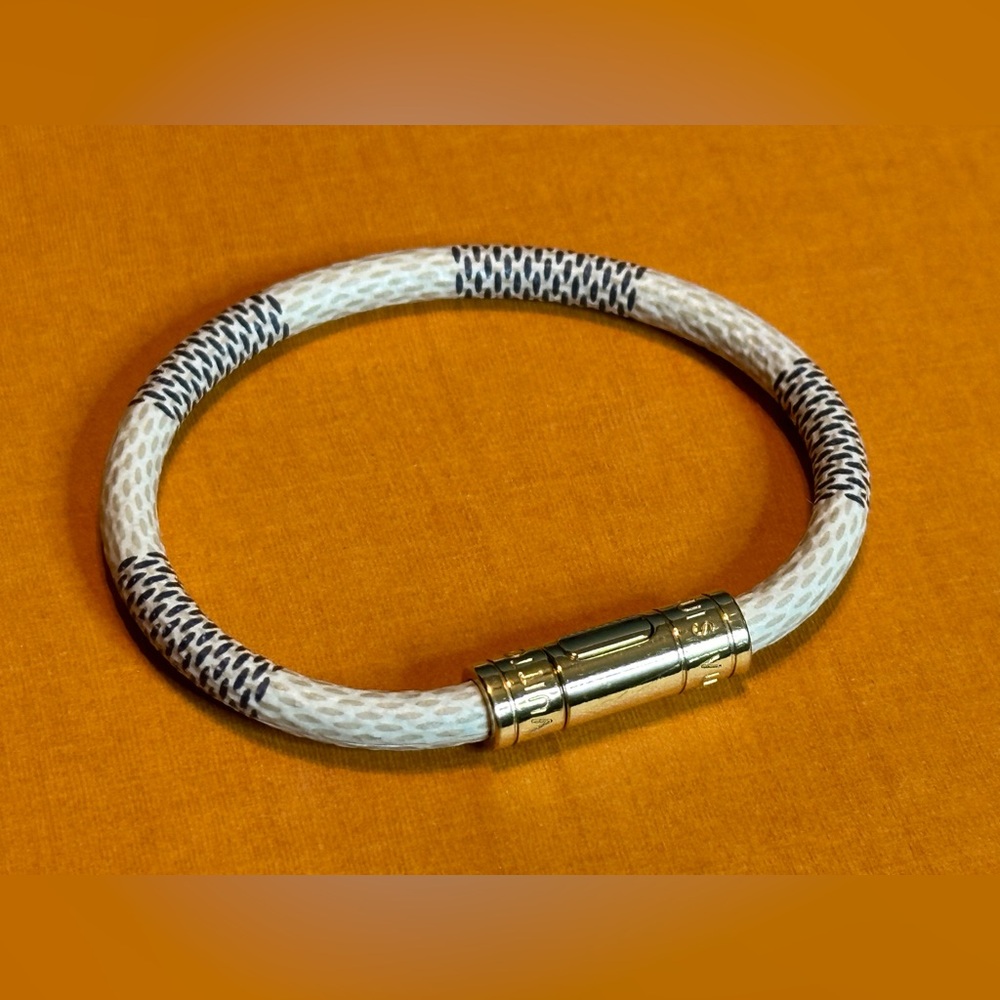 Louis Vuitton White and Gold Bracelet